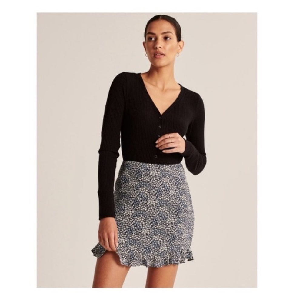 Abercrombie Ruffle Hem Floral Mini Skirt Size Large